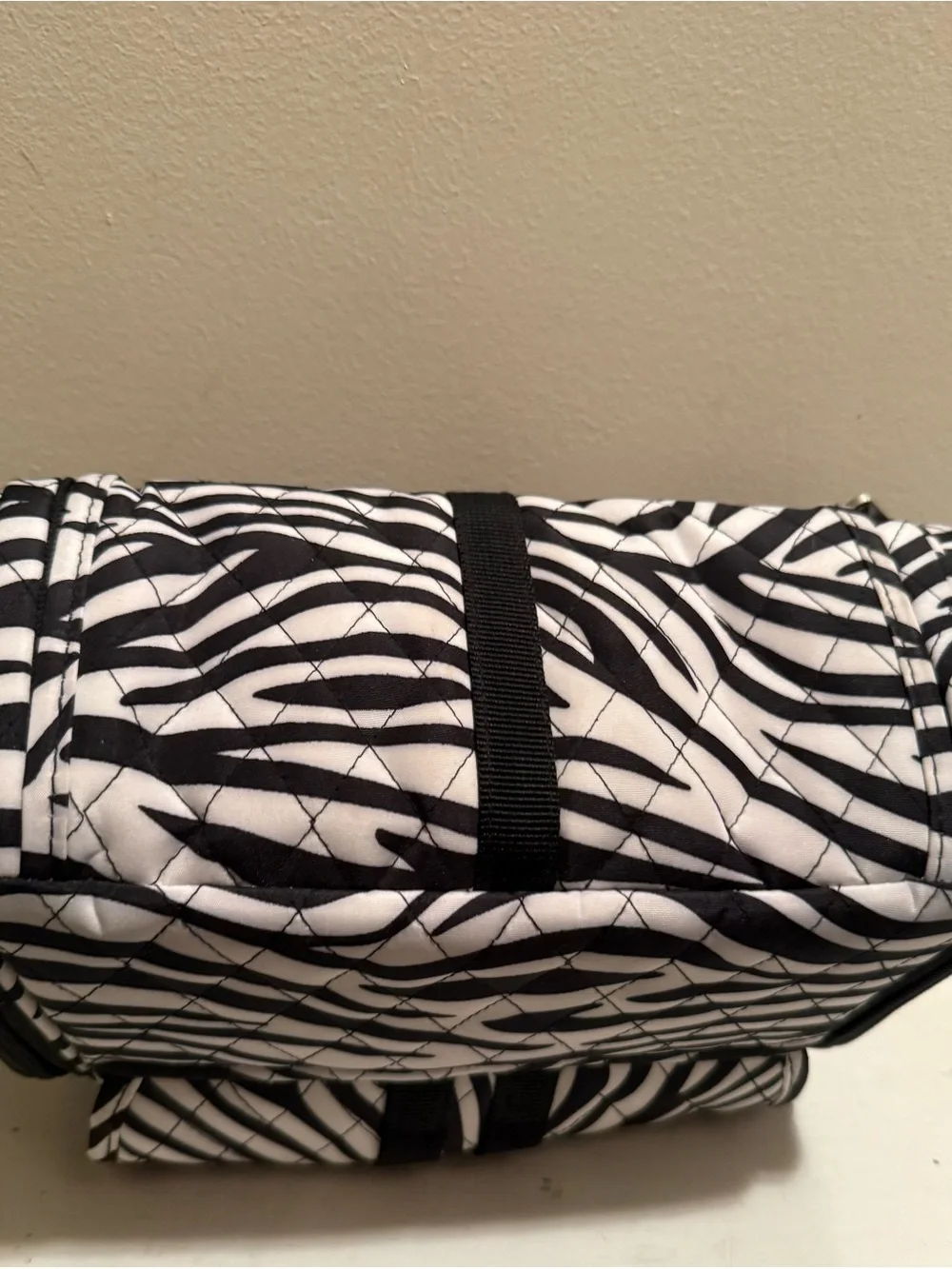 Travelon Black & White Zebra-Pattern Hanging Toiletry Organizer NWOT